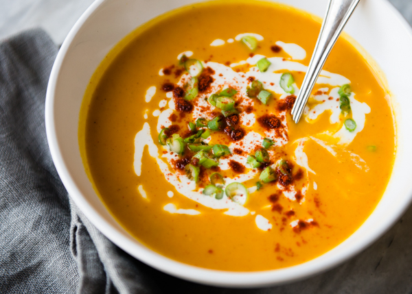Doesn't this Roasted Red Pepper and Sweet potato soup look amazing?