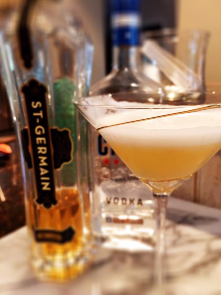 Skinny Elderflower Meringue Martini